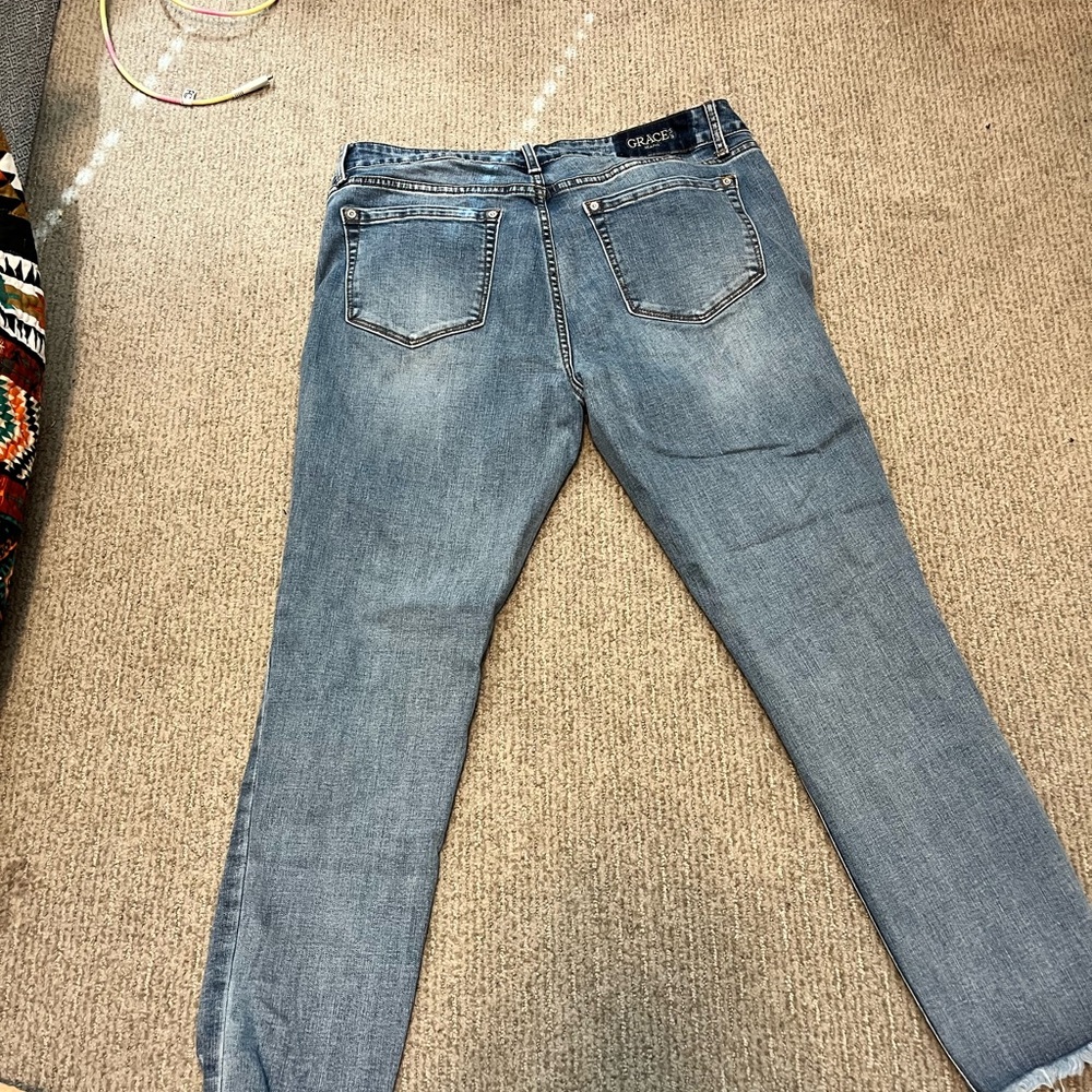 Distressed Grace Blue Jeans - Picture 7 of 8
